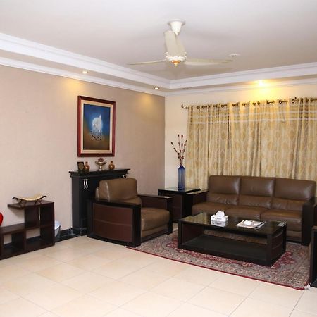 拉瓦尔品第 Safari Club 3 Bahria Town酒店 外观 照片