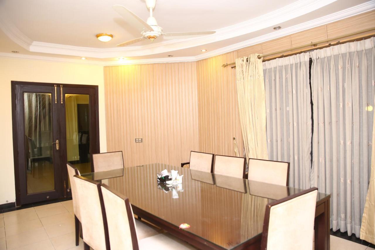 拉瓦尔品第 Safari Club 3 Bahria Town酒店 外观 照片